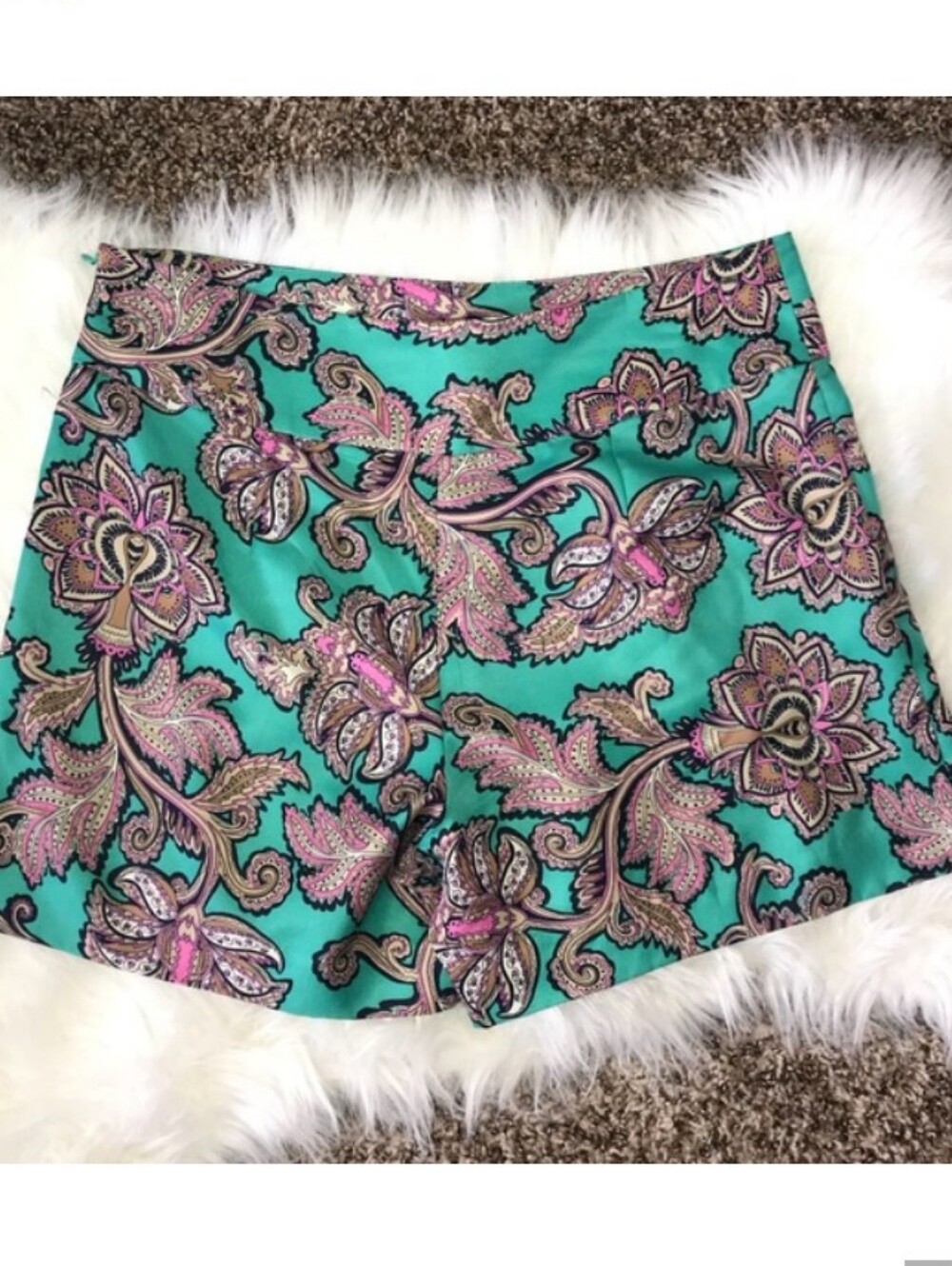 LOFT Turquoise Green Silk Dress Shorts Paisley Cuffed Pleats Ann Taylor 8 Medium - Picture 3 of 8